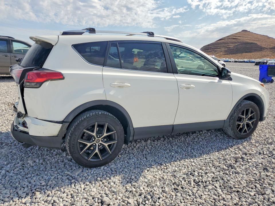 Photo 3 from auction – 2016 TOYOTA RAV4 with VIN JTMNFREV8GJ067740