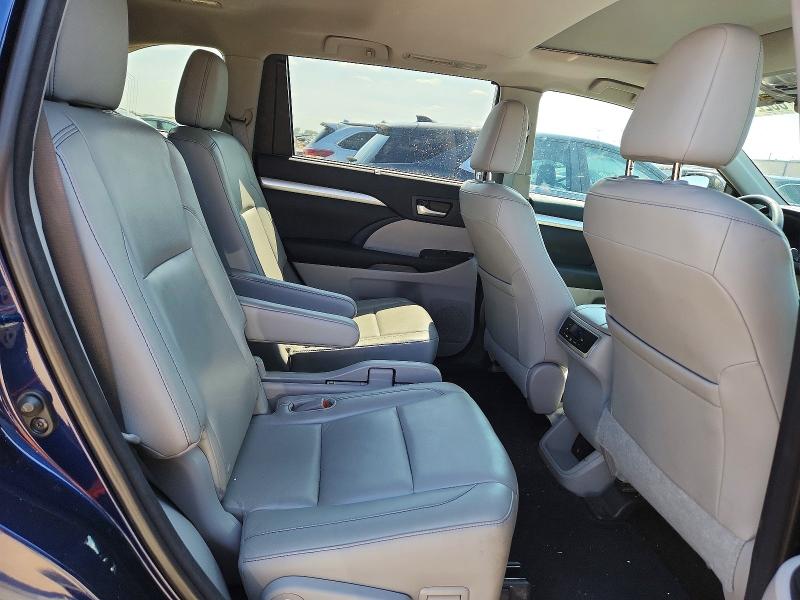 Foto 10 de la subasta – 2014 TOYOTA HIGHLANDER con VIN 5TDJKRFH5ES012696