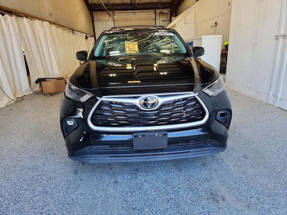 Photo 5 from auction – 2022 TOYOTA HIGHLANDER with VIN 5TDZZRAH6NS097392