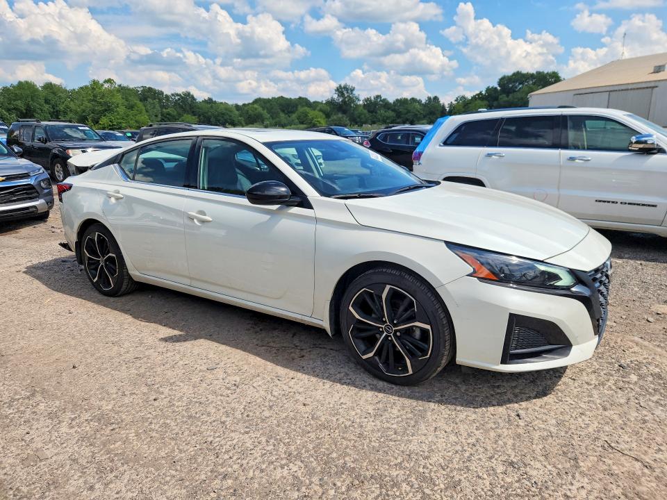 Photo 4 from auction – 2024 NISSAN ALTIMA with VIN 1N4BL4CV2RN424025