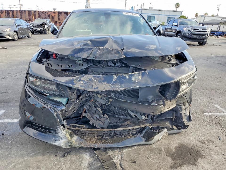 Photo 5 from auction – 2019 DODGE CHARGER with VIN 2C3CDXBG9KH624404