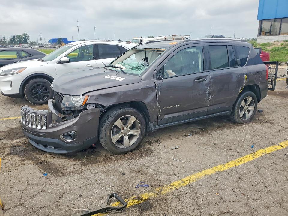 JEEP COMPASS 2017 with VIN 1C4NJDEB2HD178257 - Photo from auction