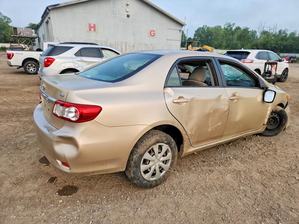 Photo 3 from auction – 2011 TOYOTA COROLLA with VIN JTDBU4EE3B9140311