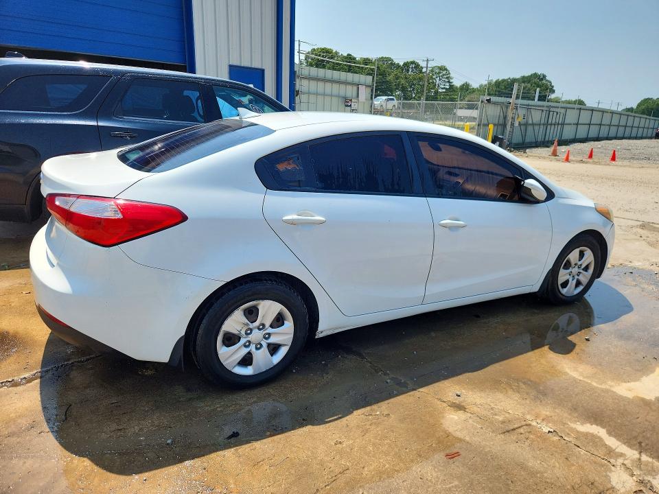 Photo 3 from auction – 2016 KIA FORTE with VIN KNAFK4A60G5460820