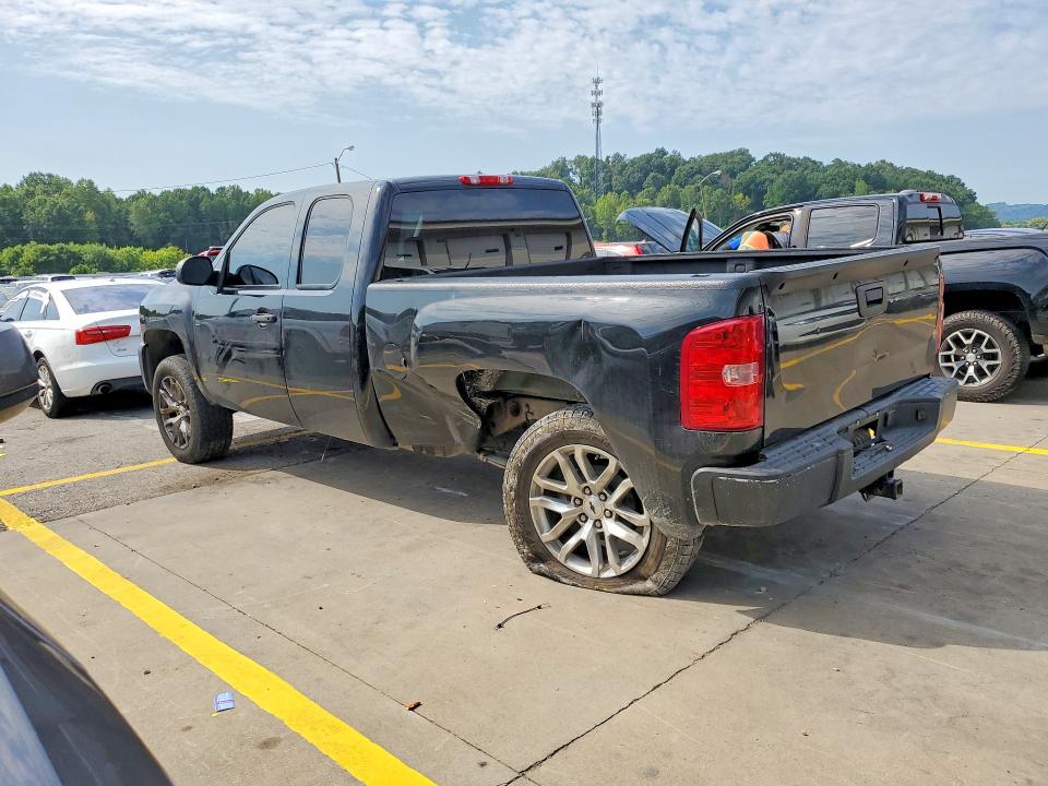 Photo 2 from auction – 2013 CHEVROLET SILVERADO with VIN 1GCRKPEA7DZ282618