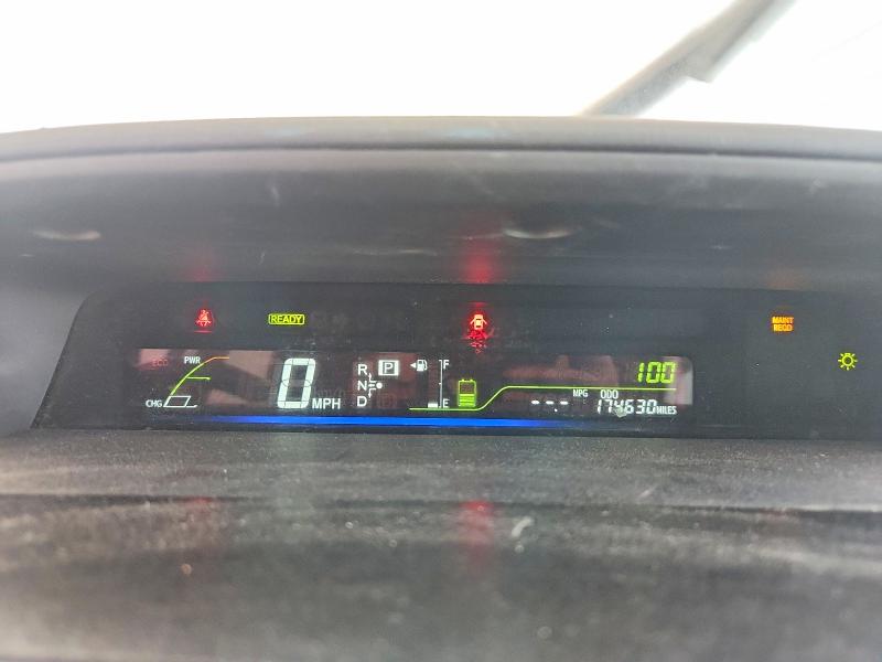 Photo 9 from auction – 2013 TOYOTA PRIUS V with VIN JTDZN3EU8D3211294