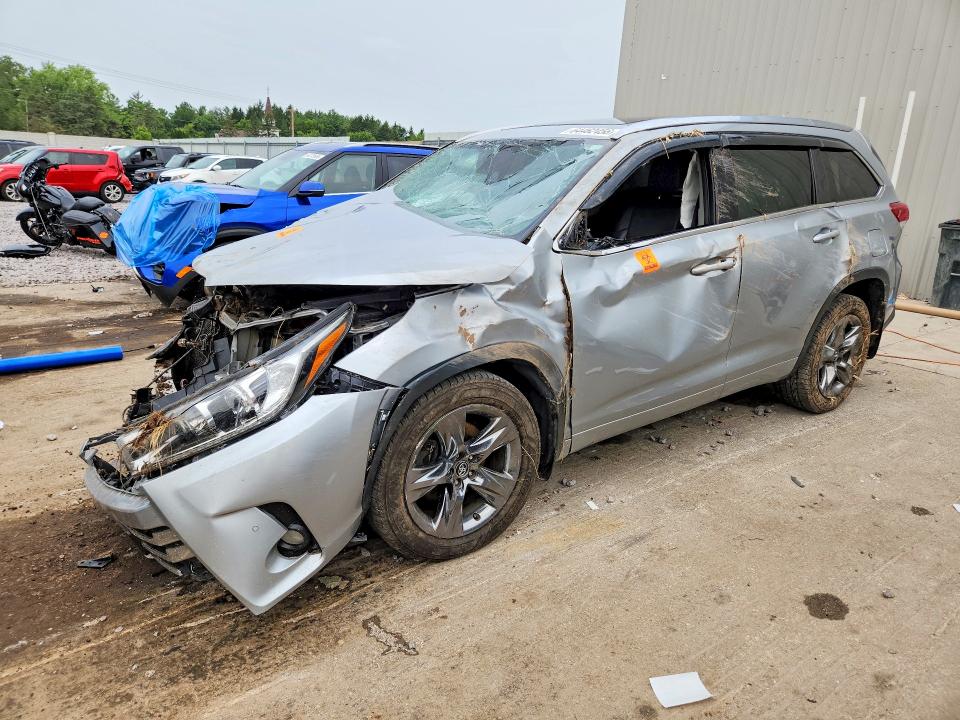 TOYOTA HIGHLANDER 2017 with VIN 5TDDZRFH7HS384361 - Photo from auction