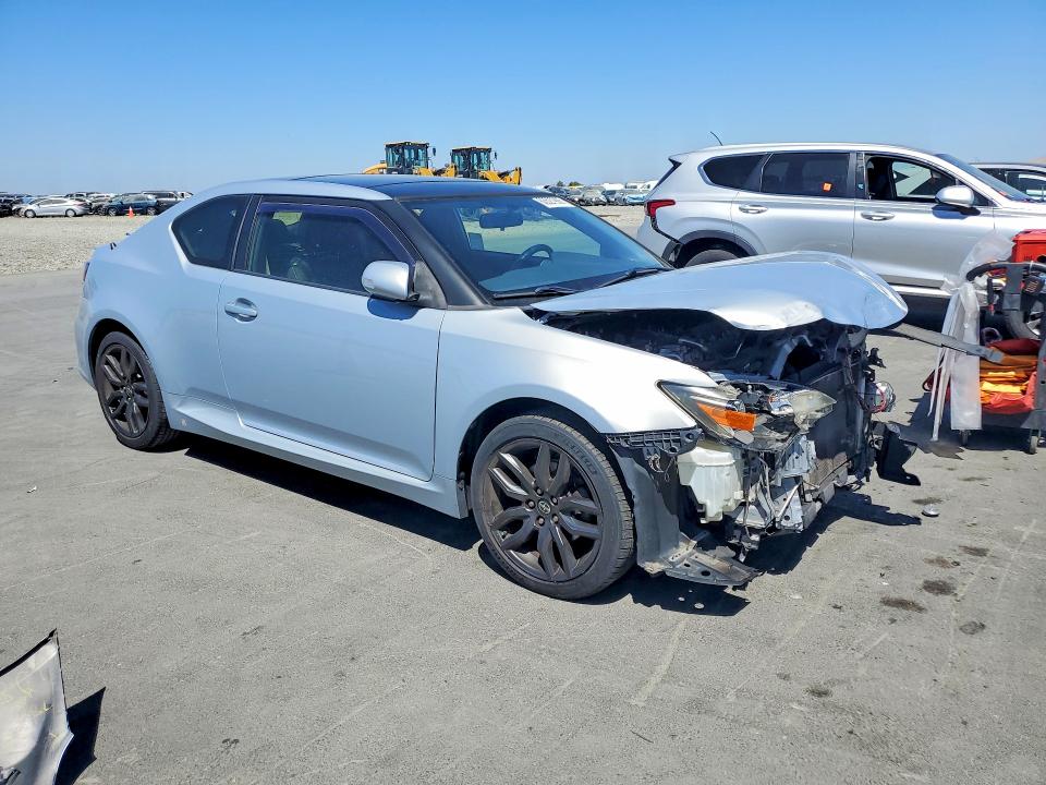 Photo 4 from auction – 2014 SCION TC with VIN JTKJF5C7XE3068622