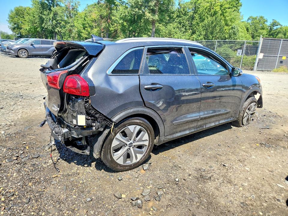 Photo 3 from auction – 2022 KIA NIRO EV with VIN KNDCC3LG2N5159515