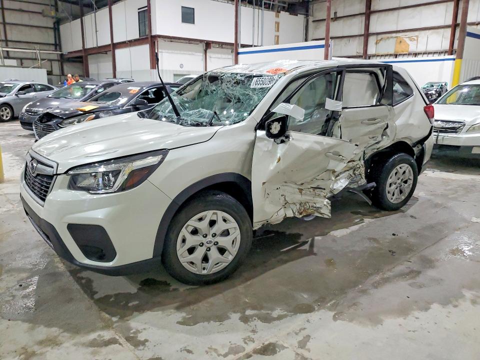 SUBARU FORESTER 2019 with VIN JF2SKACC4KH548183 - Photo from auction