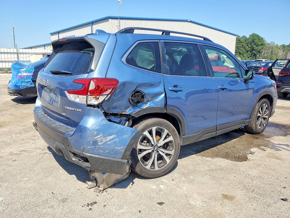 Photo 3 from auction – 2020 SUBARU FORESTER with VIN JF2SKAUC5LH480055