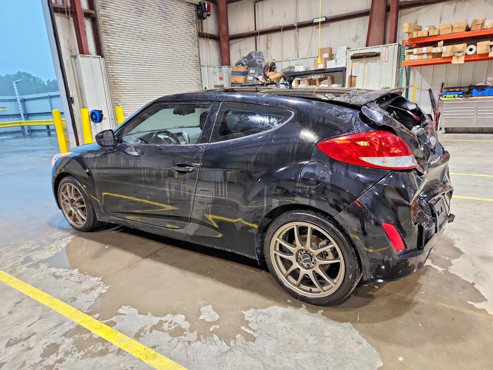 Photo 2 from auction – 2017 HYUNDAI VELOSTER 3DR with VIN KMHTC6AD1HU322011