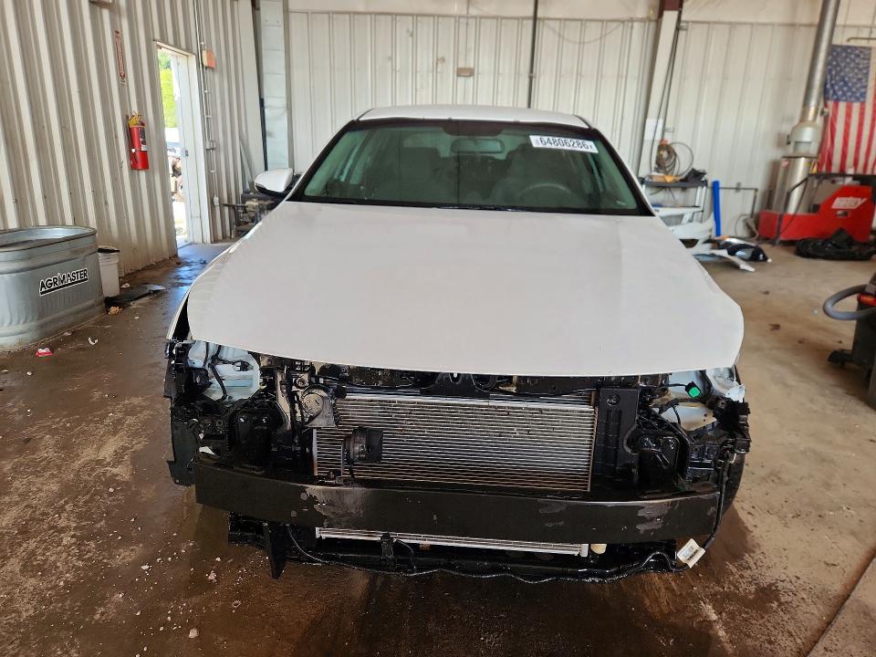 Photo 5 from auction – 2018 KIA OPTIMA with VIN 5XXGT4L37JG210758