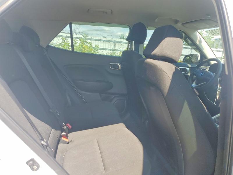 Photo 11 from auction – 2021 HYUNDAI VENUE with VIN KMHRB8A34MU069972