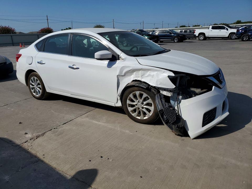 Photo 4 from auction – 2018 NISSAN SENTRA with VIN 3N1AB7AP4JY252475