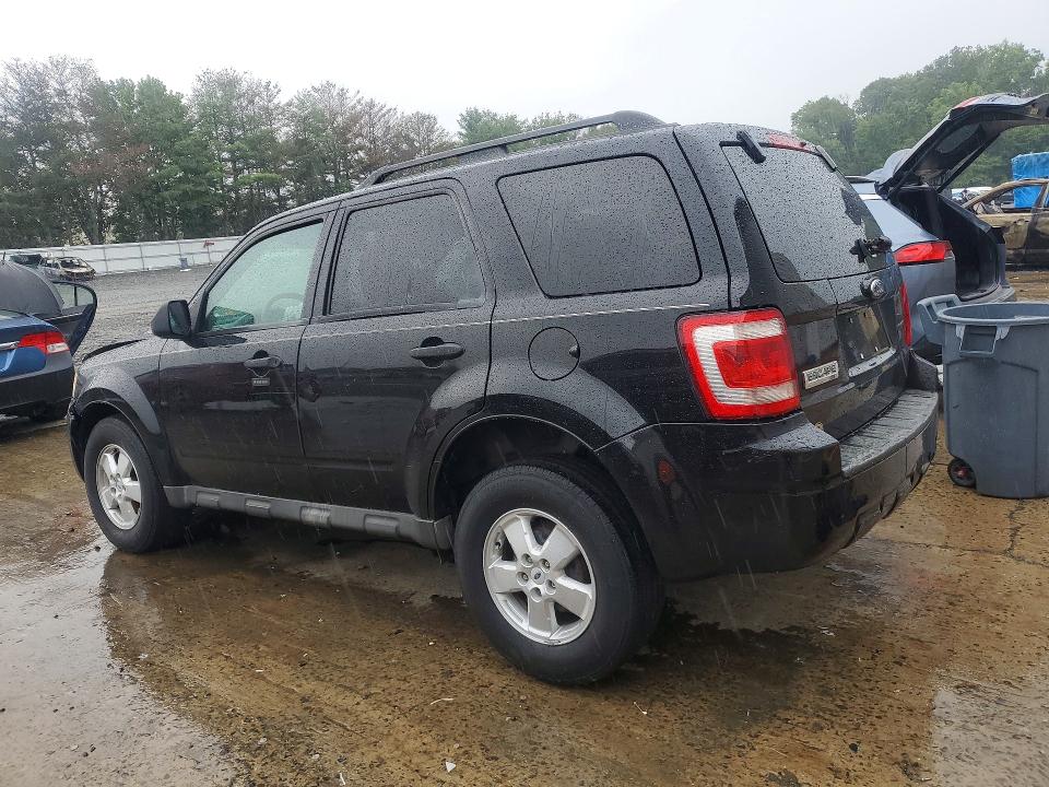 Photo 2 from auction – 2009 FORD ESCAPE with VIN 1FMCU03729KD03921
