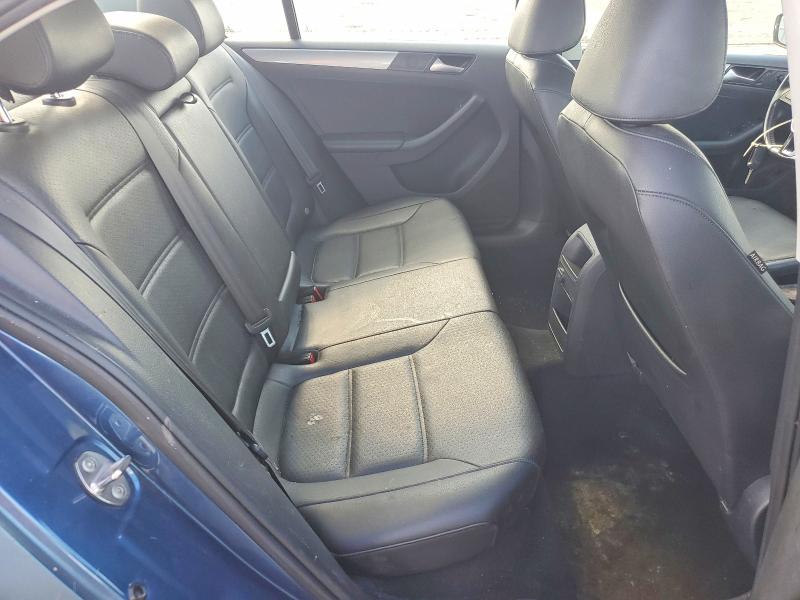 Photo 10 from auction – 2017 VOLKSWAGEN JETTA with VIN 3VWDB7AJXHM369708