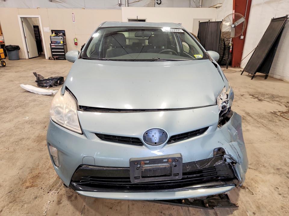 Photo 5 from auction – 2014 TOYOTA PRIUS with VIN JTDKN3DU1E1739193