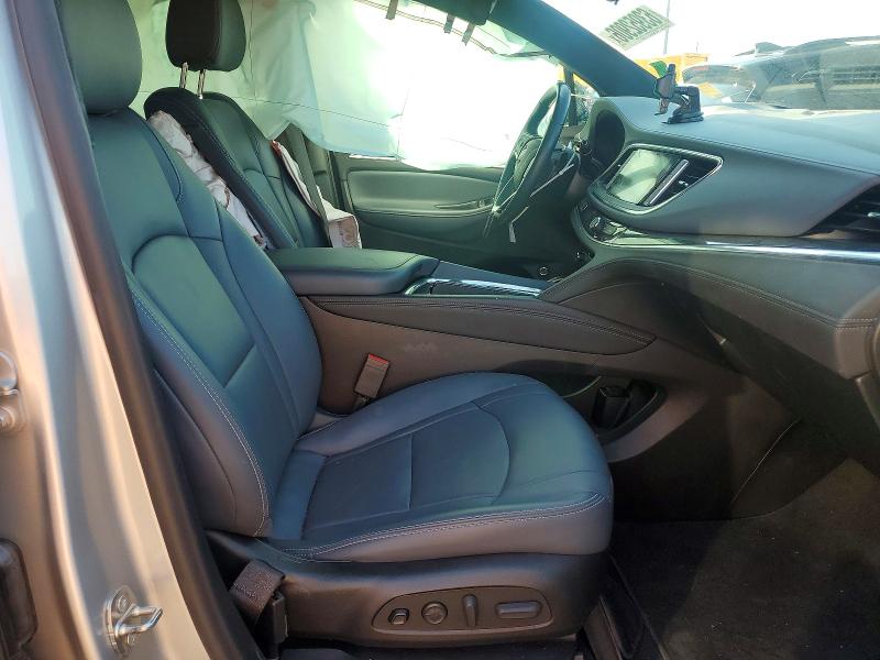 Фото 7 с аукциона – 2022 BUICK ENCLAVE с VIN 5GAEVBKWXNJ163097
