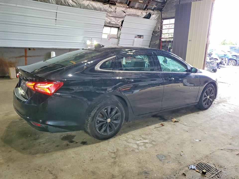 Photo 3 from auction – 2020 CHEVROLET MALIBU with VIN 1G1ZD5STXLF076061