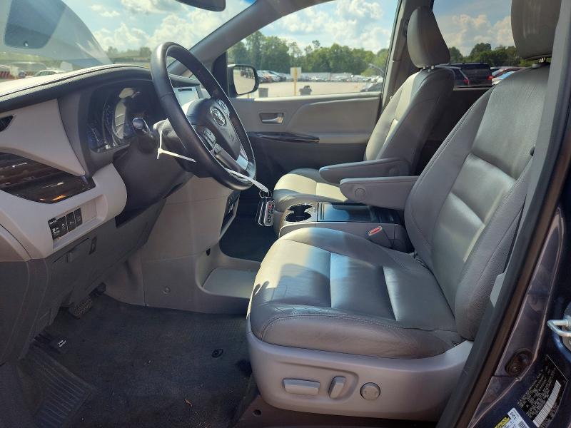 Photo 7 from auction – 2017 TOYOTA SIENNA with VIN 5TDYZ3DC0HS821994
