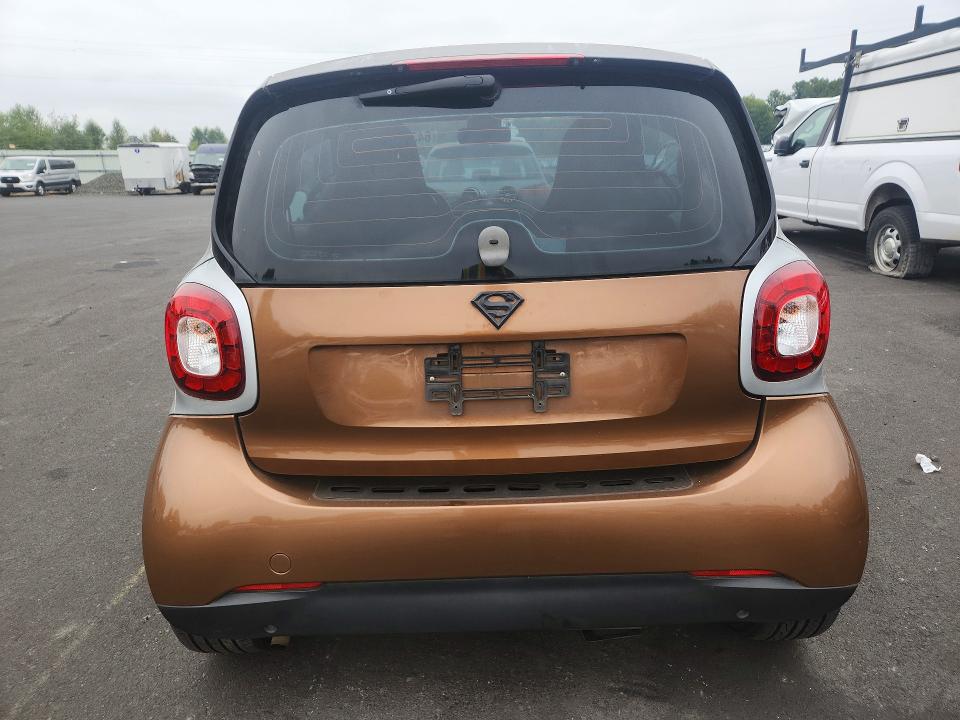 Foto 6 de la subasta – 2016 SMART FORTWO con VIN WMEFJ5DAXGK062528