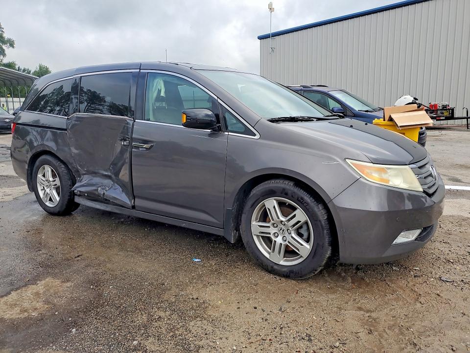 Photo 4 from auction – 2013 HONDA ODYSSEY with VIN 5FNRL5H9XDB034985