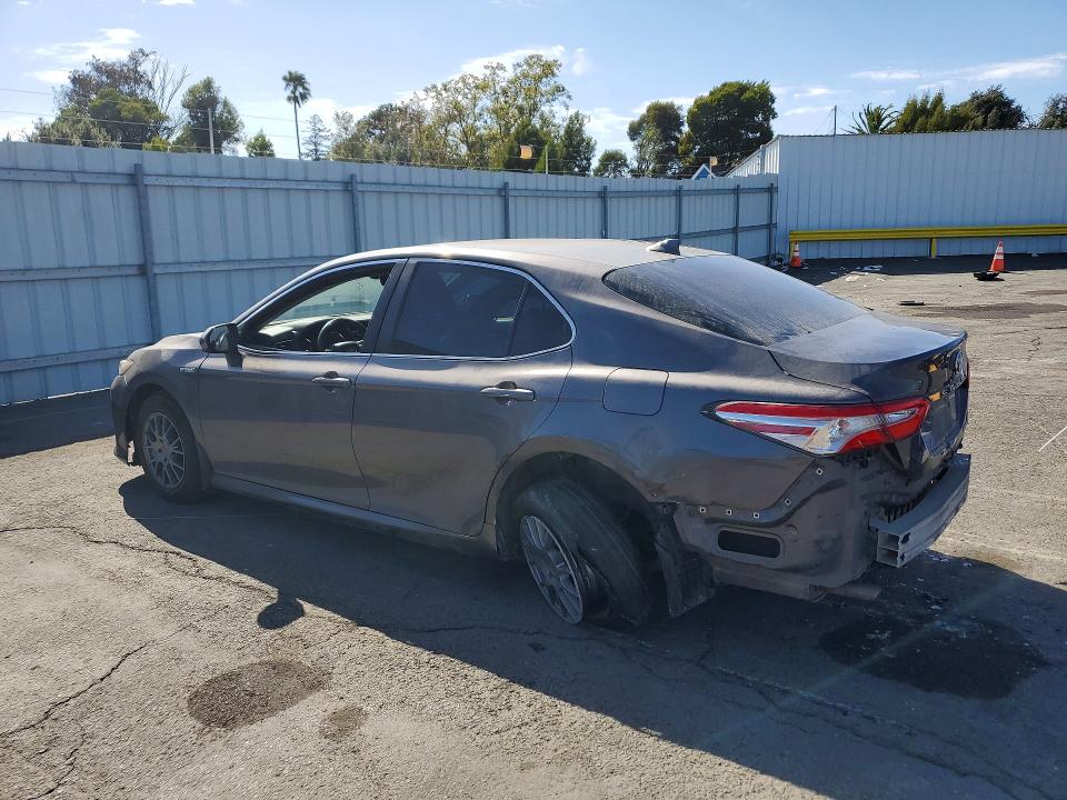 Photo 2 from auction – 2020 TOYOTA CAMRY with VIN 4T1C31AK8LU546337