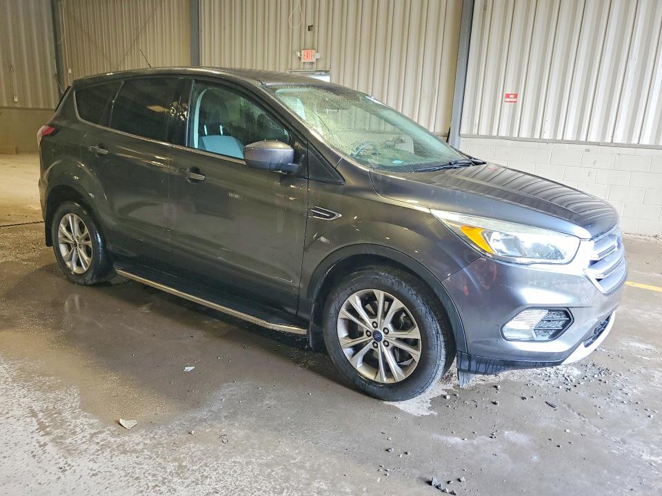 Photo 4 from auction – 2017 FORD ESCAPE with VIN 1FMCU9GD9HUC62680