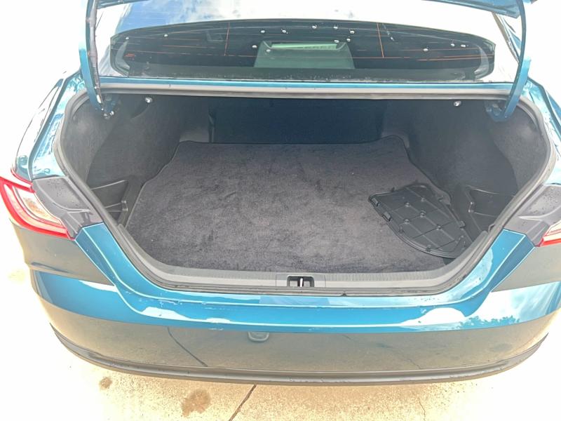 Photo 12 from auction – 2025 TOYOTA CAMRY with VIN 4T1DAACK0SU617326
