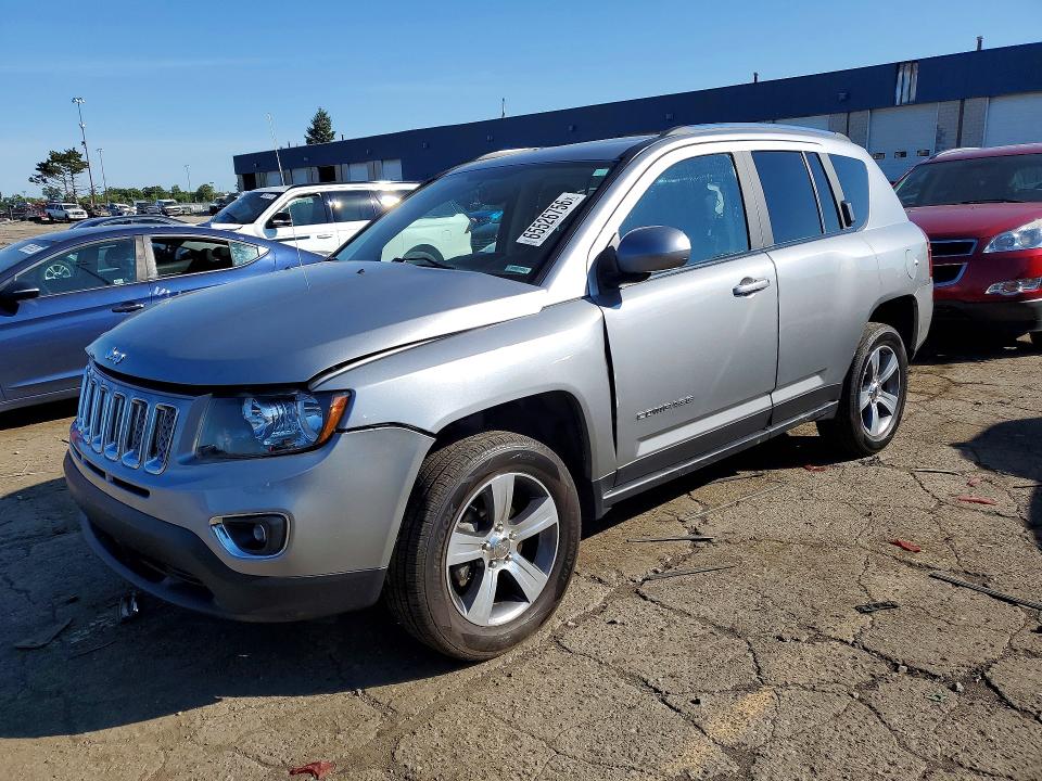 JEEP COMPASS 2017 with VIN 1C4NJDEB5HD128677 - Photo from auction