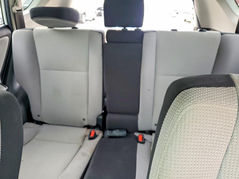 Photo 10 from auction – 2017 TOYOTA RAV4 with VIN JTMRFREV6HJ136329