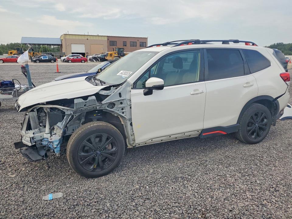 SUBARU FORESTER 2019 مع رقم تعريف المركبة JF2SKAPC7KH557518 - صورة من المزاد
