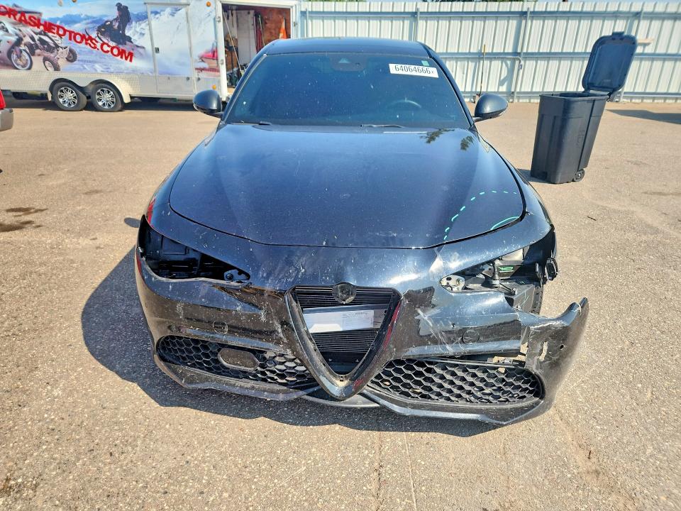 Снимка 5 от търг – 2020 ALFA ROMEO GIULIA с VIN ZARFAMBN7L7630879