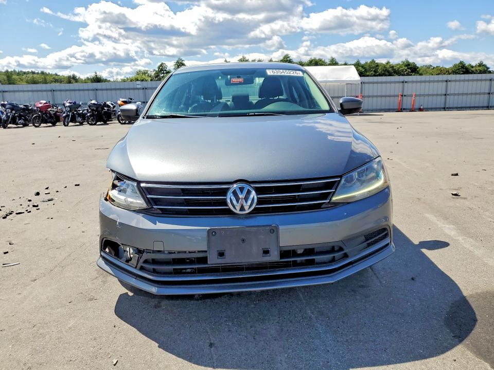 Photo 5 from auction – 2017 VOLKSWAGEN JETTA with VIN 3VW2B7AJ6HM344800