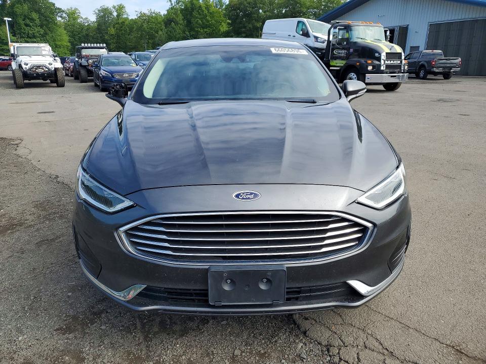 Photo 5 from auction – 2019 FORD FUSION with VIN 3FA6P0CD9KR147334
