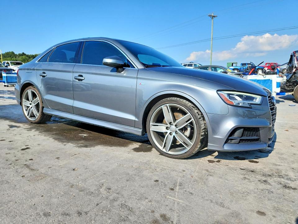 Photo 4 from auction – 2017 AUDI A3 with VIN WAUJ8GFF4H1011149