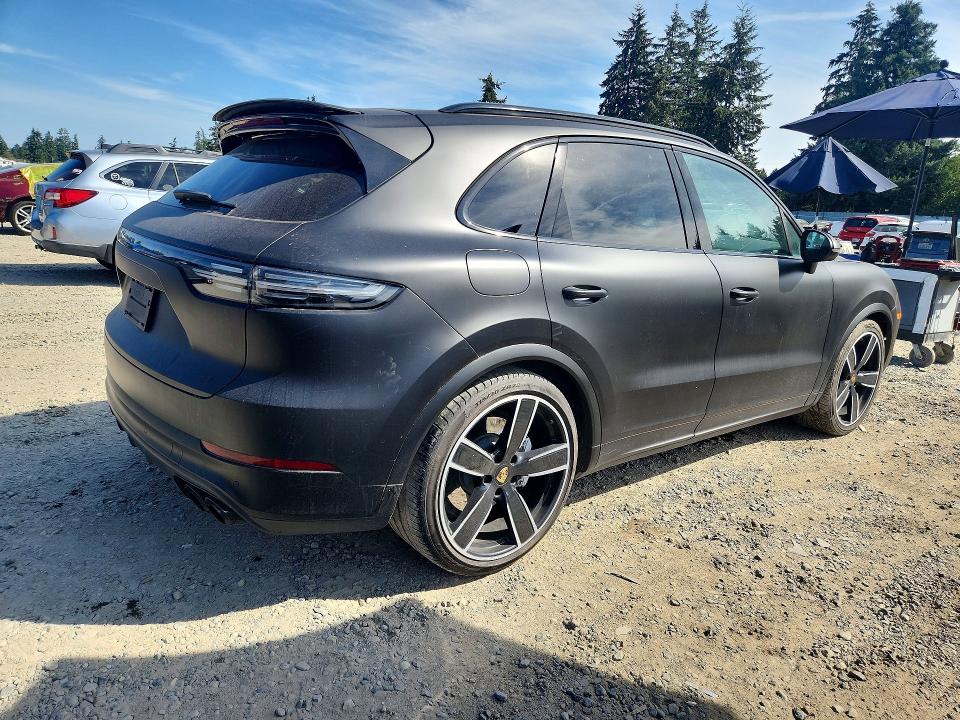 Photo 3 from auction – 2021 PORSCHE CAYENNE with VIN WP1AF2AY4MDA36774
