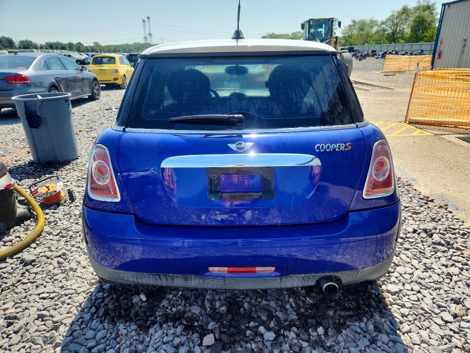 Photo 6 from auction – 2011 MINI COOPER with VIN WMWSU3C56BT252212