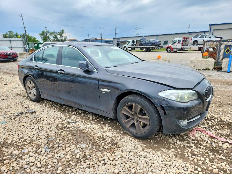 Foto 4 de la subasta – 2012 BMW 528 con VIN WBAXH5C56CDW02312