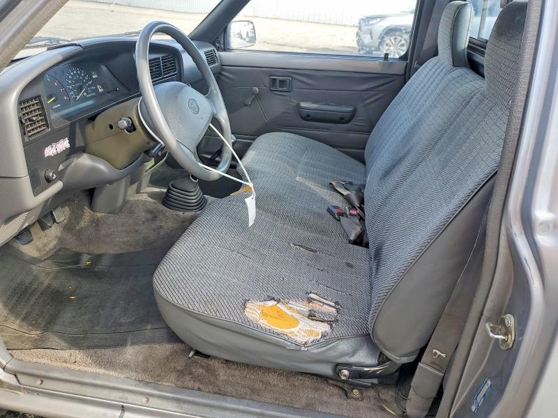 Photo 7 from auction – 1994 TOYOTA PICKUP with VIN 4TARN81A4RZ179176