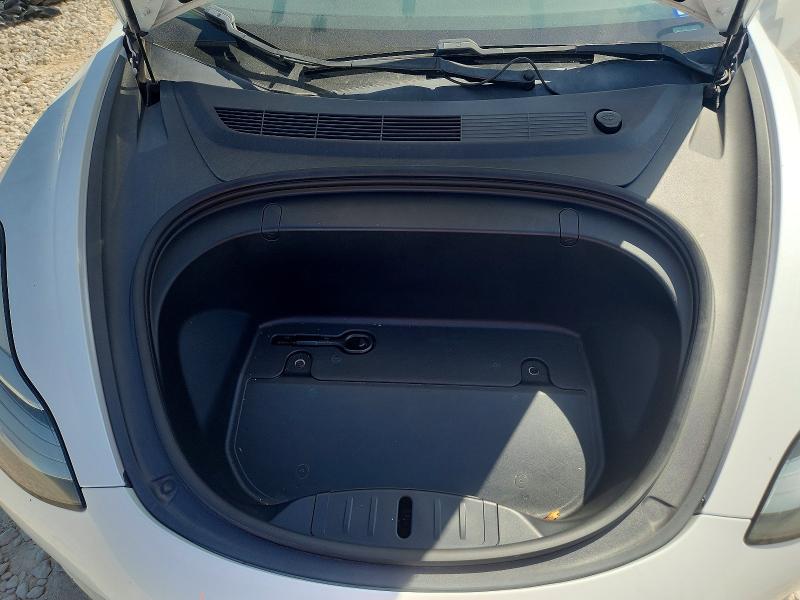 Снимка 11 от търг – 2019 TESLA MODEL 3 с VIN 5YJ3E1EA8KF476541