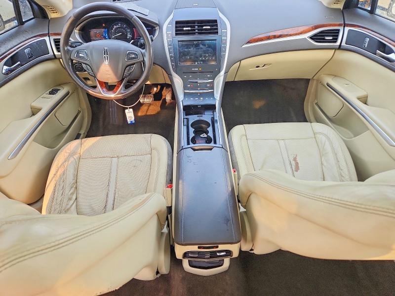 Photo 8 from auction – 2015 LINCOLN MKZ with VIN 3LN6L2LU7FR621736