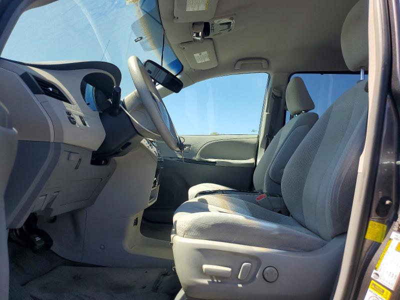 Photo 7 from auction – 2012 TOYOTA SIENNA with VIN 5TDKK3DC4CS229310