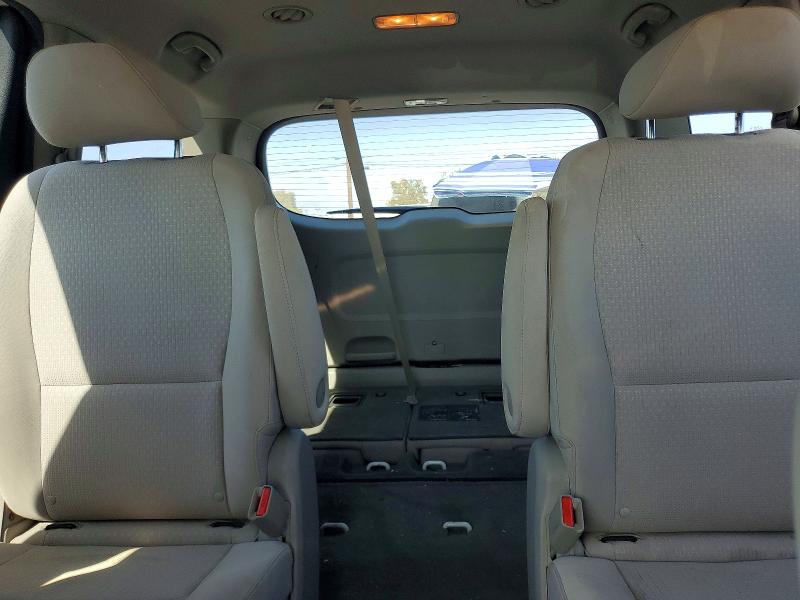 Photo 10 from auction – 2016 KIA SEDONA with VIN KNDMA5C10G6120789