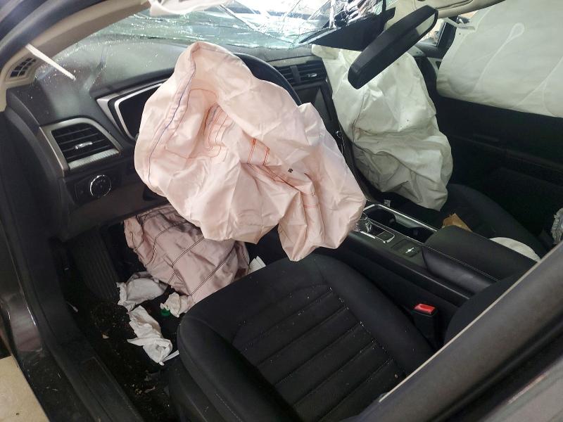 Photo 8 from auction – 2019 FORD FUSION with VIN 3FA6P0HD1KR159647