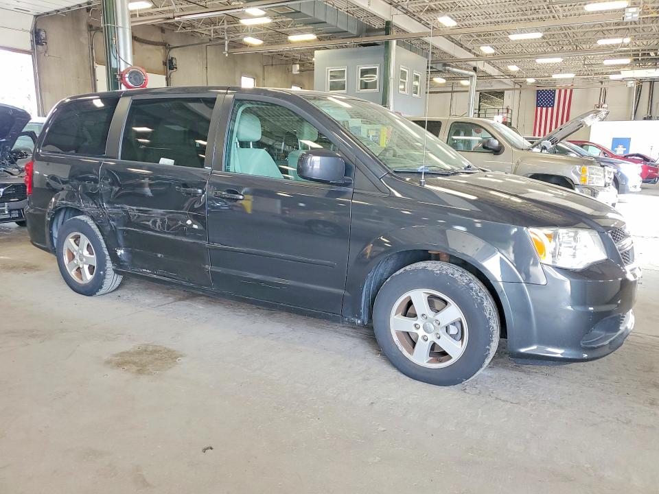 Photo 4 from auction – 2011 DODGE GRAND CARAVAN with VIN 2D4RN3DG7BR700708