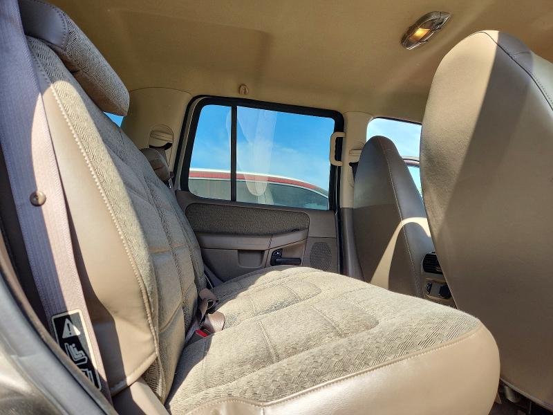 Фото 11 с аукциона – 2002 FORD EXPLORER с VIN 1FMZU62E52UB13909