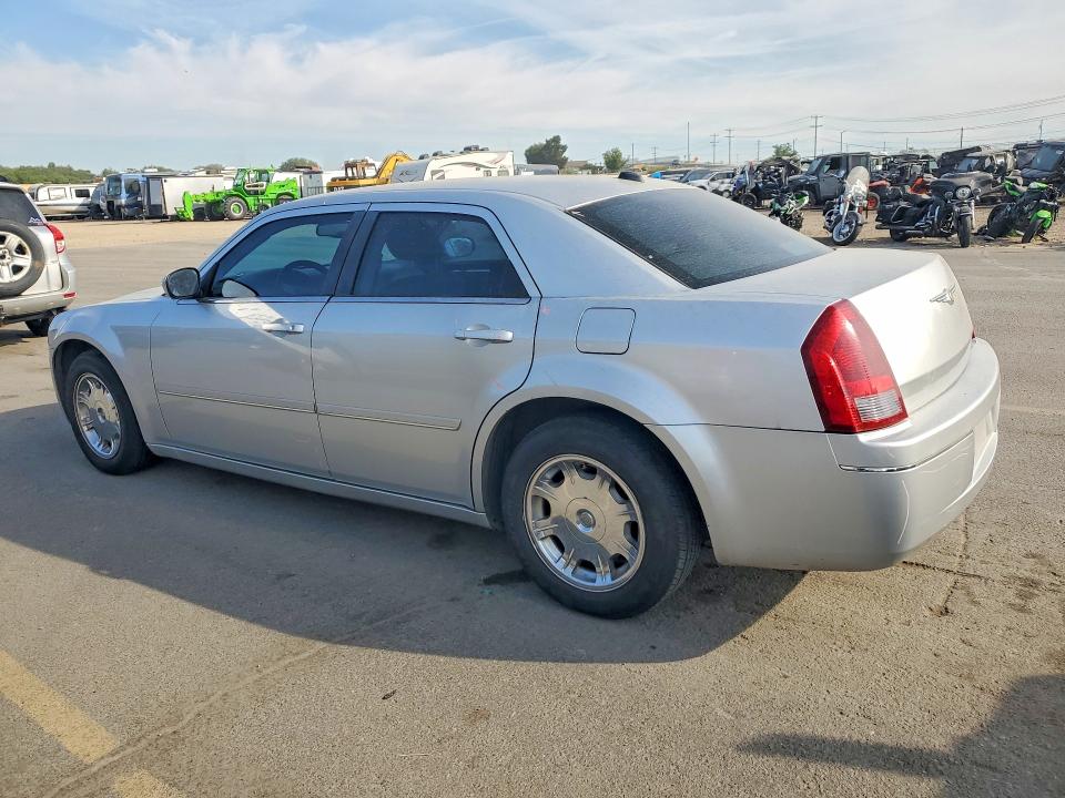 Photo 2 from auction – 2005 CHRYSLER 300 with VIN 2C3JA53G75H642097