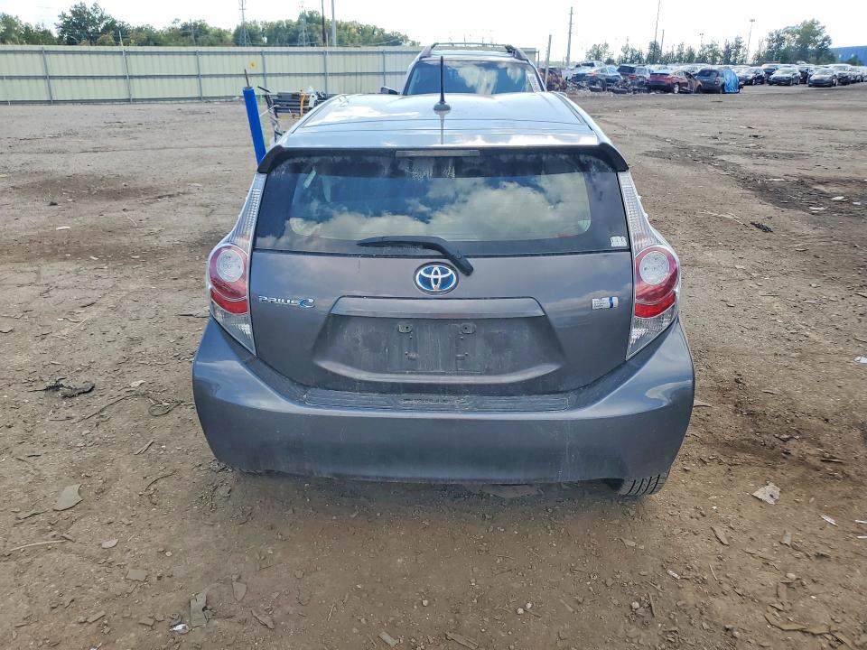 Photo 6 from auction – 2013 TOYOTA PRIUS C with VIN JTDKDTB34D1529974